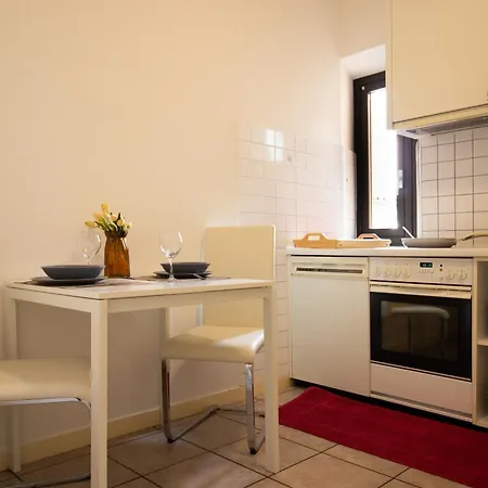 Esclusivo - Piazza Grande アパート ロカルノ