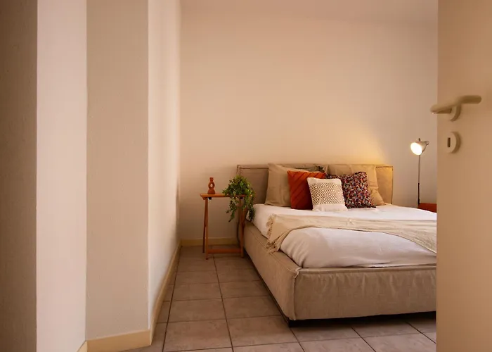 Esclusivo - Piazza Grande 洛迦诺